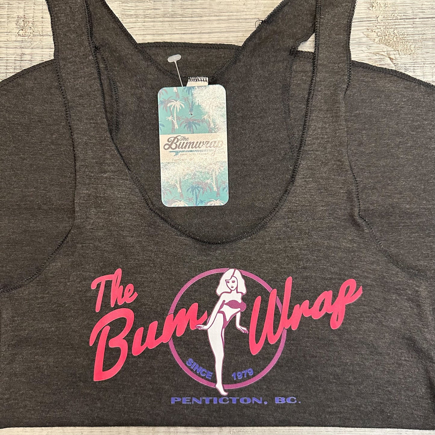 CAMISETA DE MUJER CON ESPALDA CORREDORA AA X THE BW ALICE