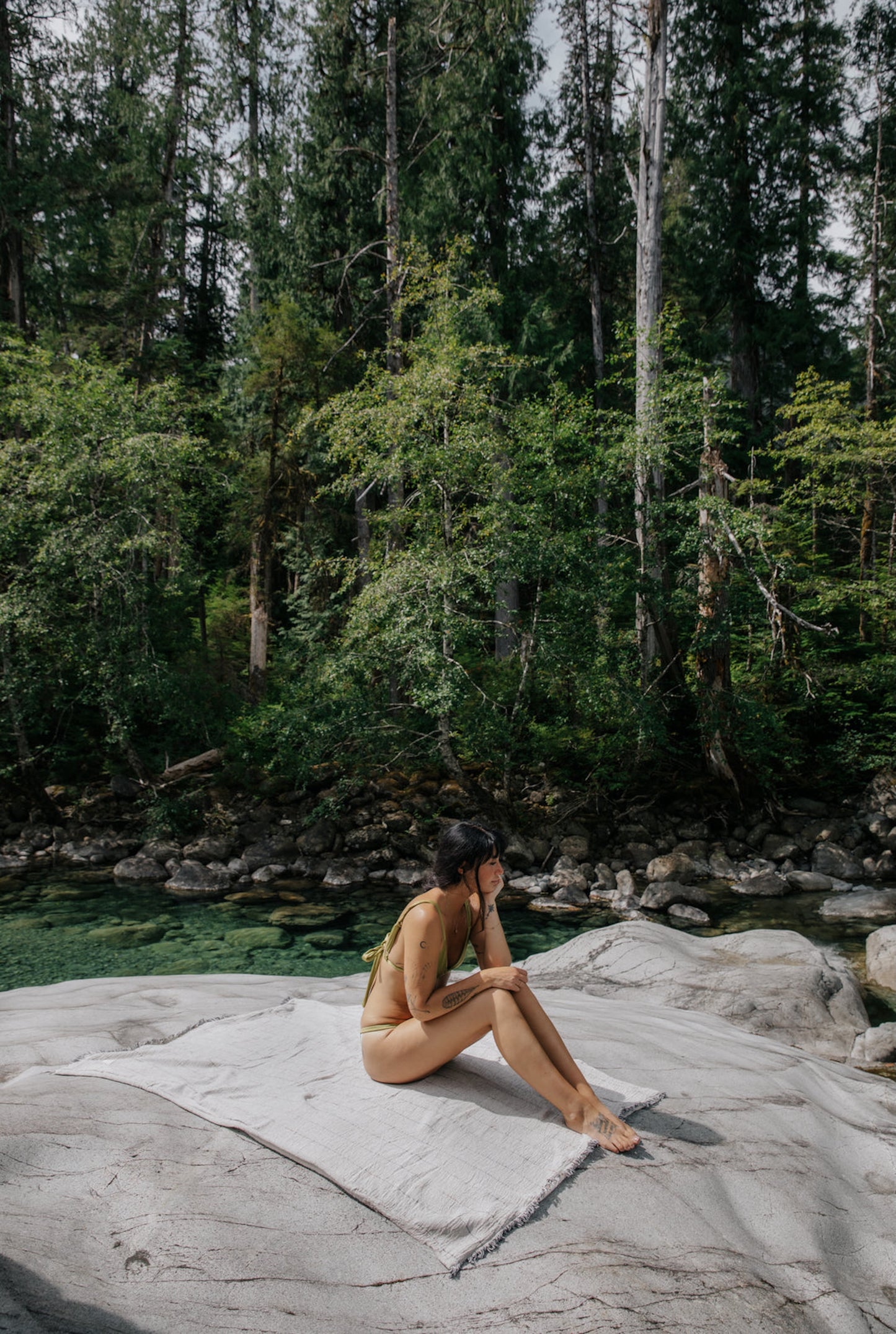 Tofino Towel The Everest Fleece Throw - Grey