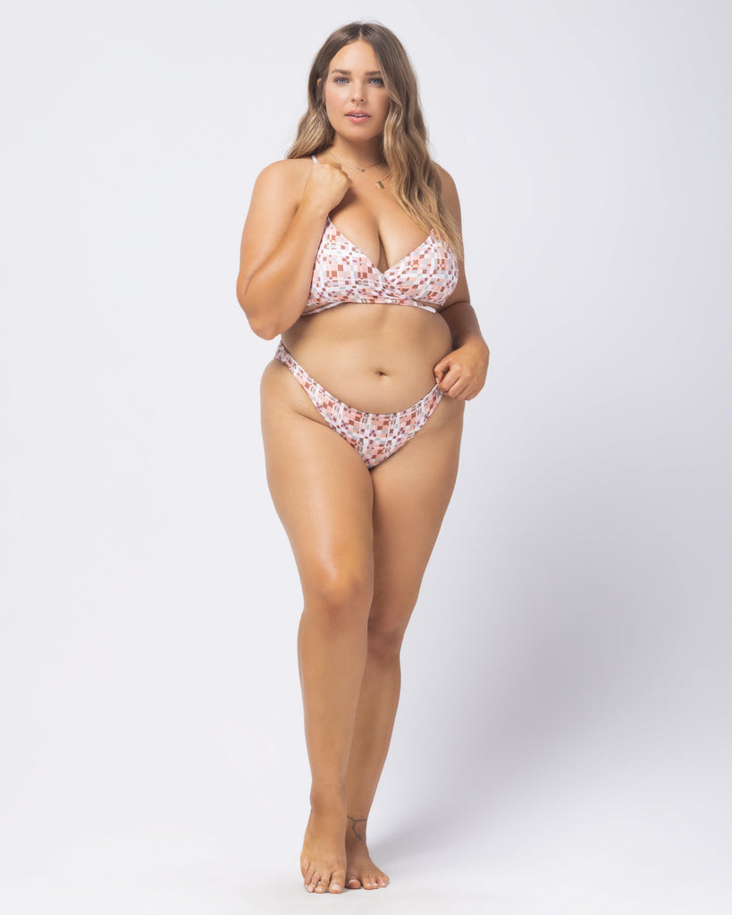 FIESTA CLÁSICA DEL BLOQUE LSPACE CAMACHO BOTTOM