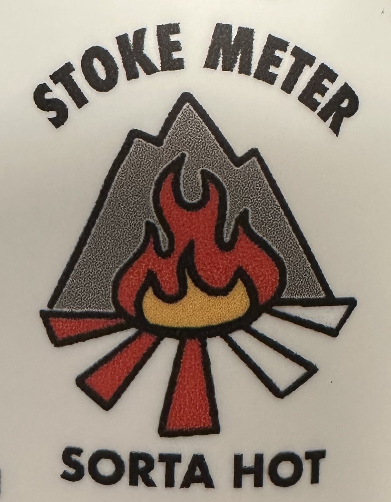 ATTAQUEZ LE FEU AVEC LA SAUCE CHAUDE À LA FUMÉE SACRÉE