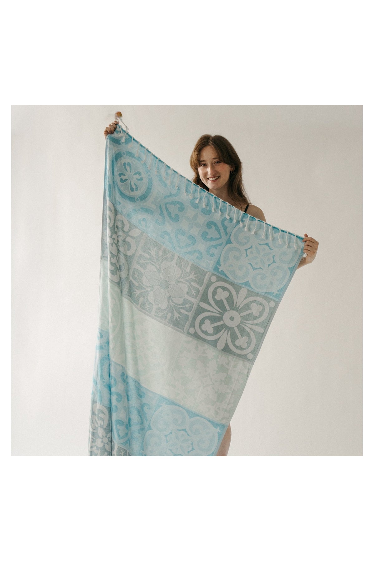 Pokoloko Quilted Turkish cotton towel with textured geometric weave