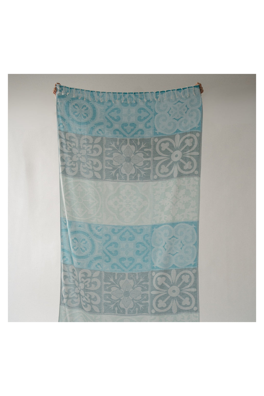 Pokoloko Quilted Turkish cotton towel with textured geometric weave