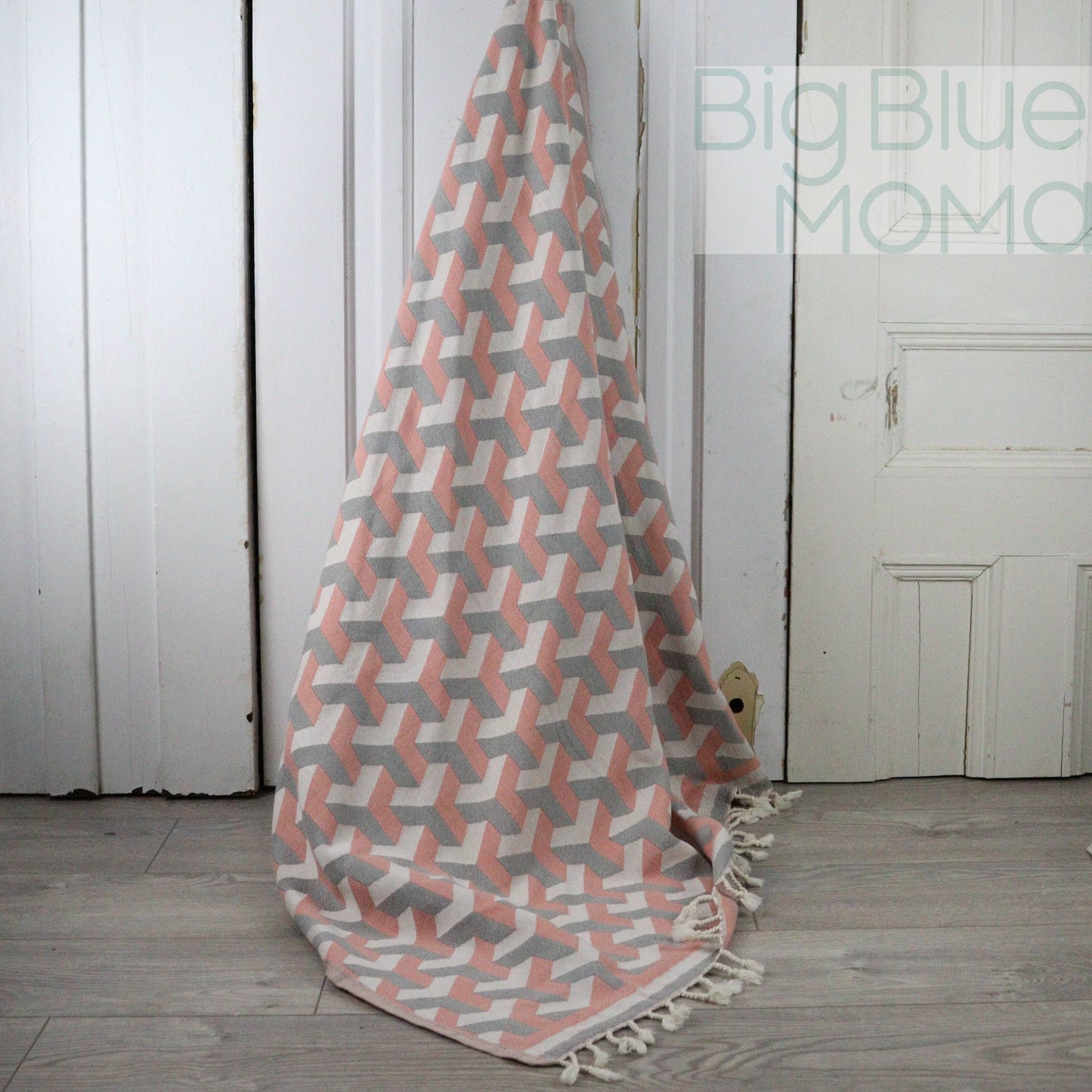 Big Blue Moma Kare Peshtemal: Salmon / Standard