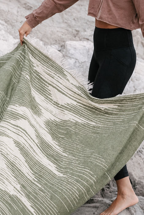 Pokoloko - Sound Waves Throw Blanket/XL Towel - Sencha