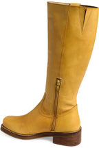 Malvados Ronnie boots in Amber – inside zipper detail
