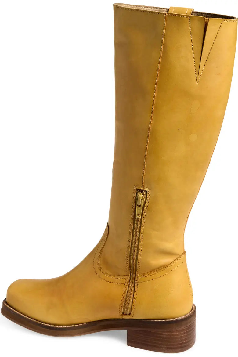 Malvados Ronnie boots in Amber – inside zipper detail