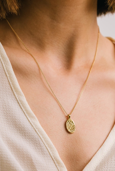 LOVER'S TEMPO BIRTH FLOWER PENDANT NECKLACE GOLD