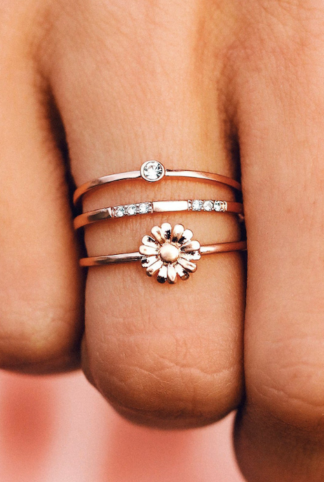 Pura Vida Daisy Pickin' Ring Stack Rose Gold