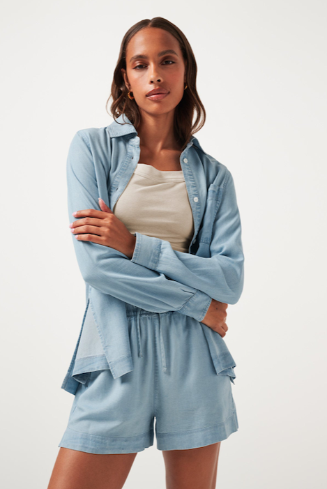 TravisMathew Chambray Button Down Long Sleeve - Light Wash