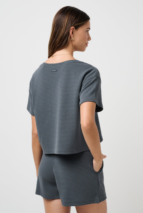 TravisMathew Charter Cruise Wide Rib Top - Ombre Blue