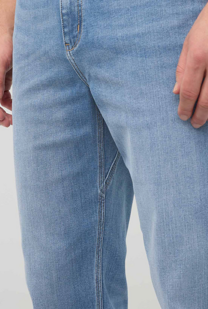 Duer Performance Denim+ Relaxed Straight - Summit