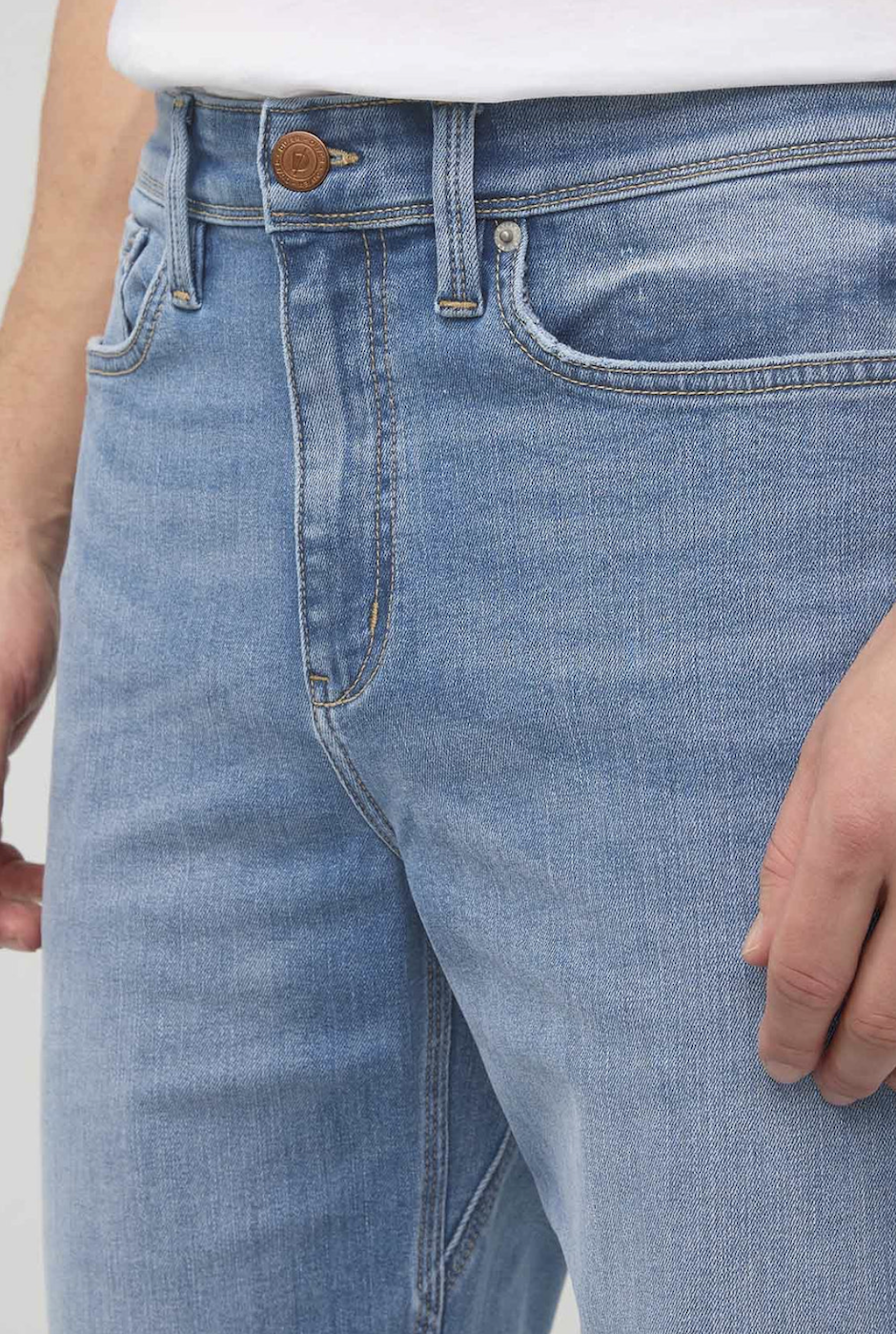 Duer Performance Denim+ Relaxed Straight - Summit