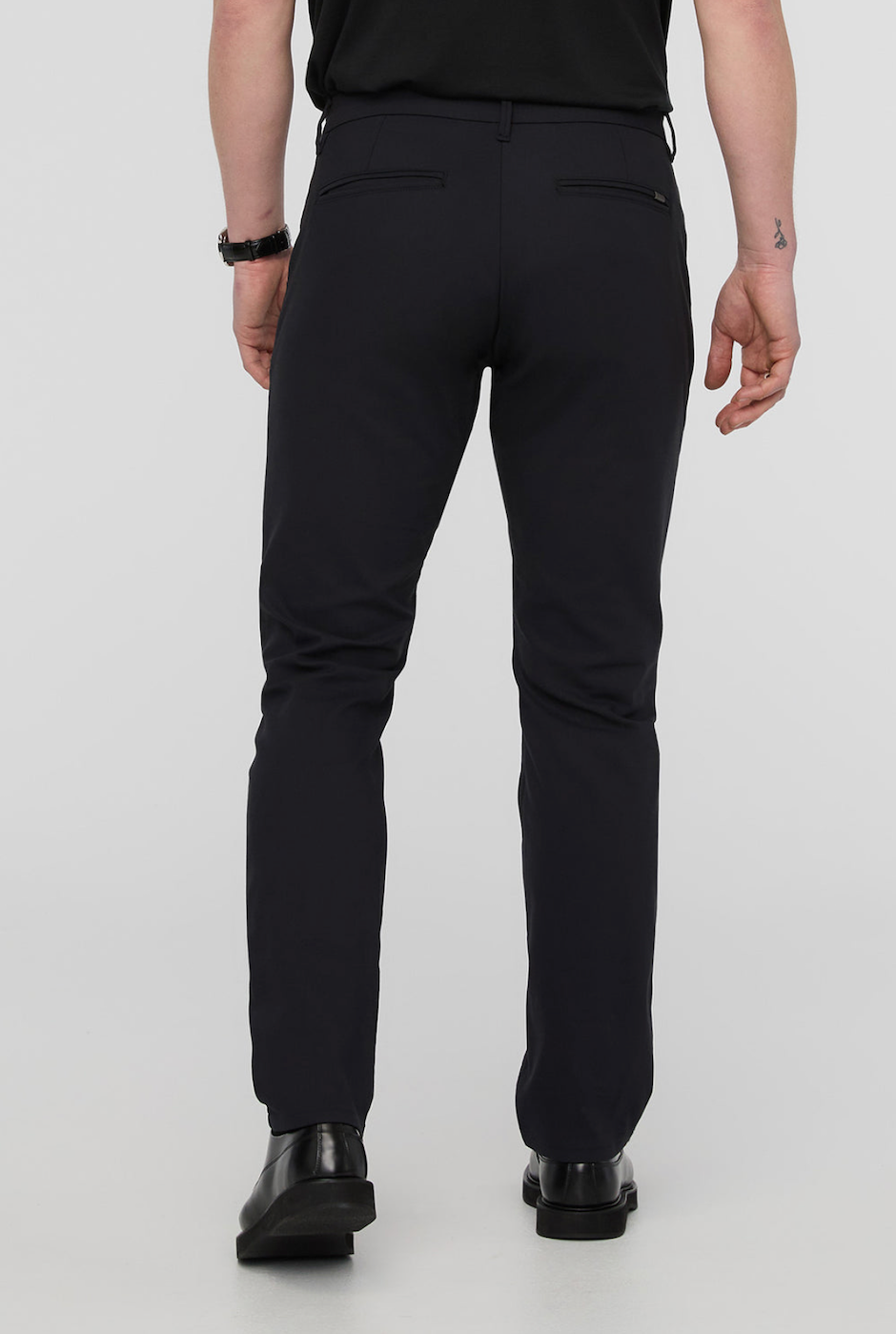 DUER NuStretch Relaxed Taper Trouser - Black