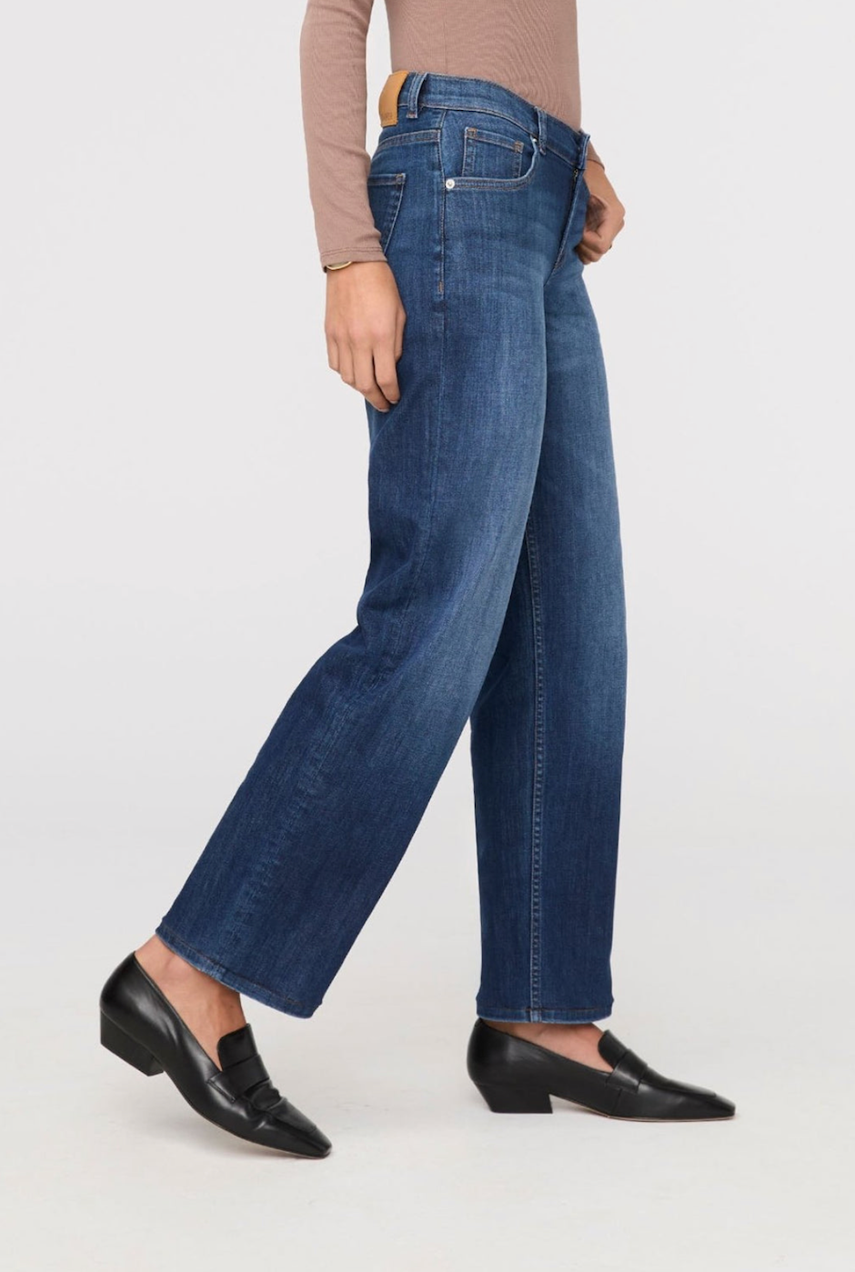 DUER Performance Denim Mid Rise Straight - Blue Cascade