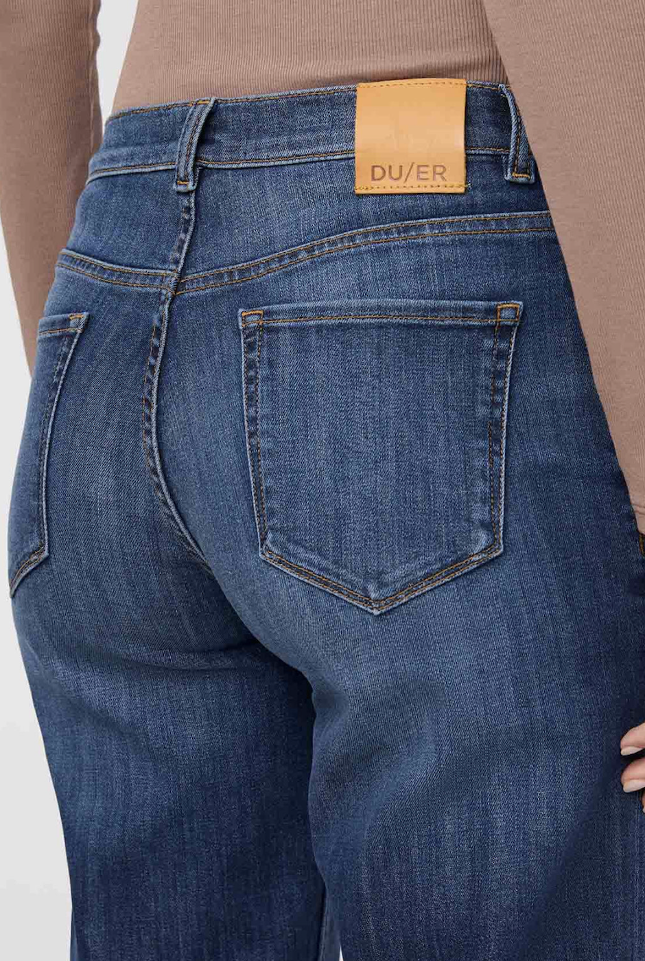 DUER Performance Denim Mid Rise Straight - Blue Cascade