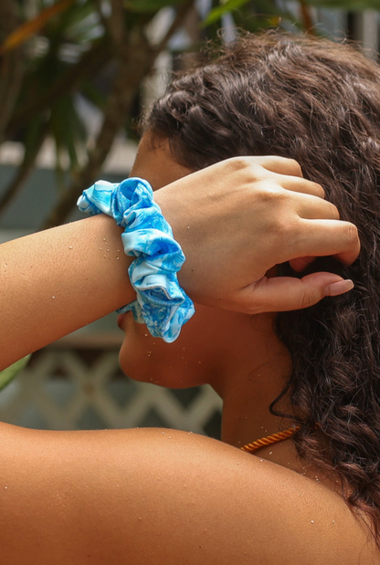 Kulani Kinis Scrunchie - Ocean Paradise