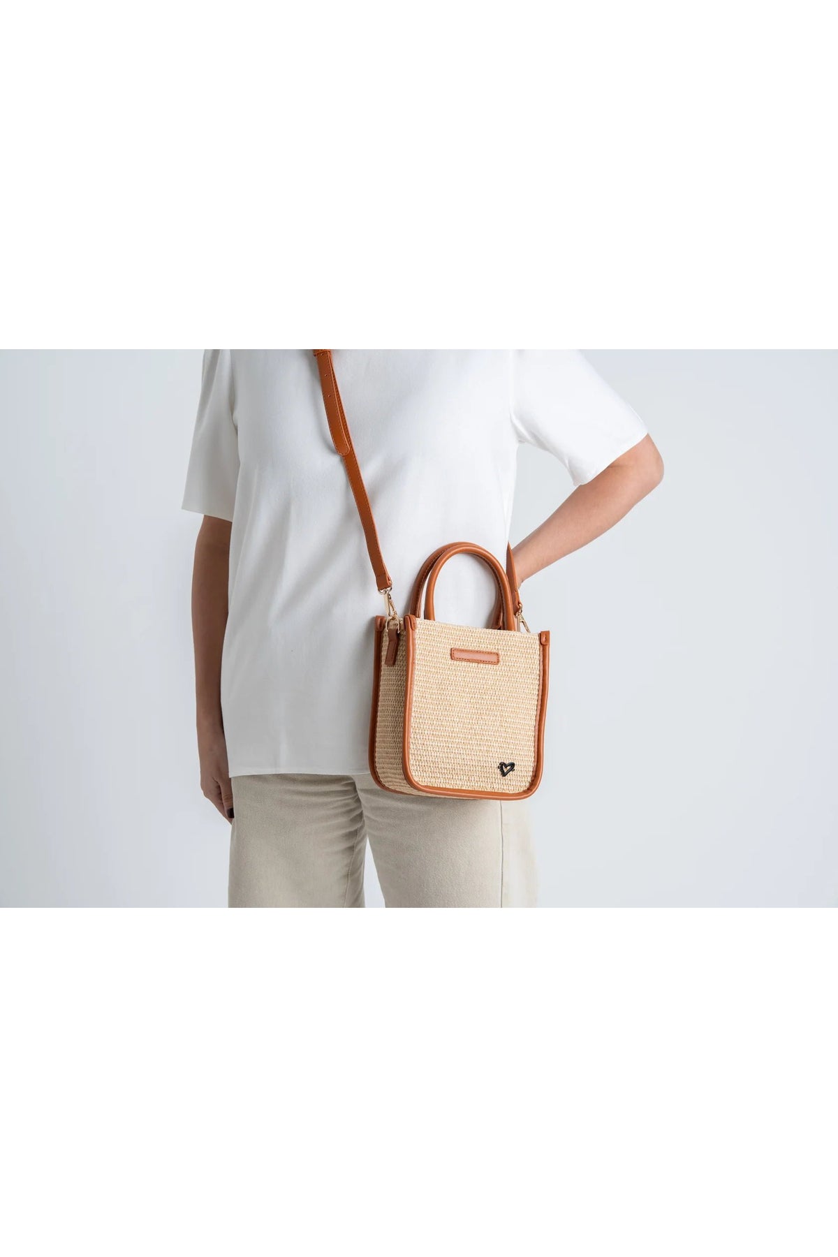 preneLOVE Kelso Raffia Crossbody in Cognac